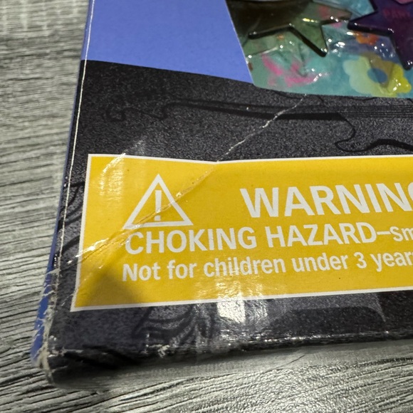 NEW: Hannah Montana: Make Your Own Fashion Accessories Set - Picture 10 of 11